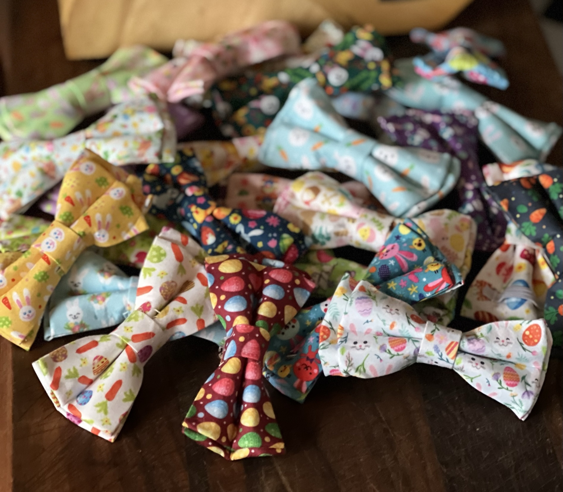 This Collar Bows - Dog or Cat with elastic loops - slide on is made with love by Treats By William! Shop more unique gift ideas today with Spots Initiatives, the best way to support creators.